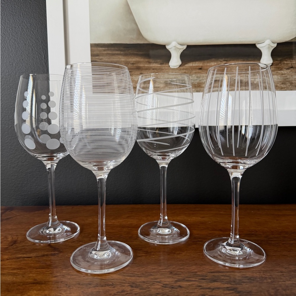 Mikasa Crystal Wine Glasses Set - Etched Design (Set of 4) Cheers Collection